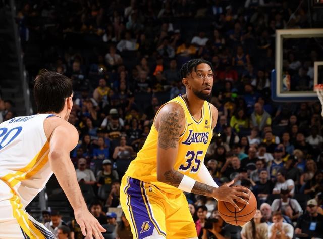 海星体育登录网站-新援较量湖人被勇士完爆：伍德哑火普林斯6犯