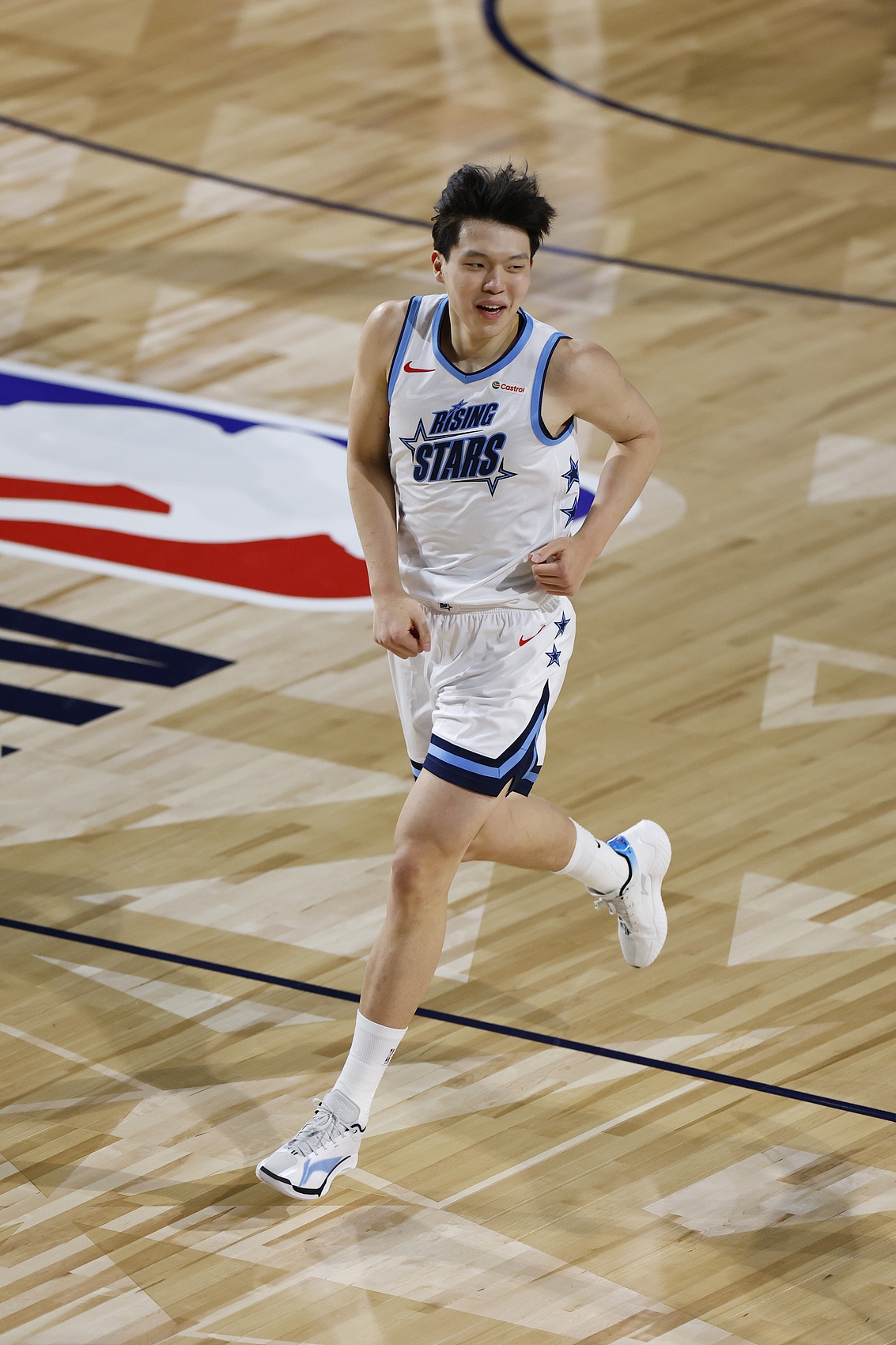 海星体育在线观看-拓媒：杨瀚森&amp;利拉德在全明星赛的表现证明他们都是可用之人