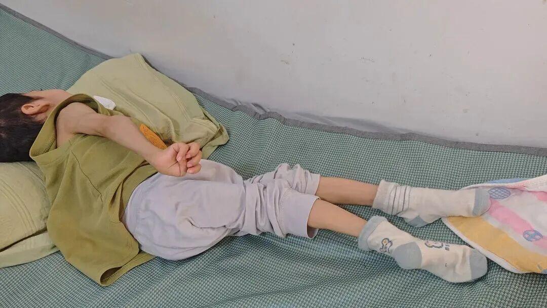 海星体育登录网站-从“满分新生儿”到7年脑瘫治疗，CT爆真相：孩子出生被摔过头！